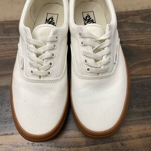 Men's White Canvas Shoes with Gum Sole